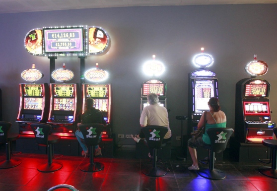 Slot machines a 500 metri da scuola I danni economici vanno dimostrati