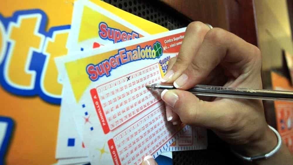 Manovra: il Governo si prende più tempo su gare Superenalotto, scommesse, bingo e dismissione slot machine